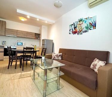Kranevo Apartment | Sunshine Romance Apartment