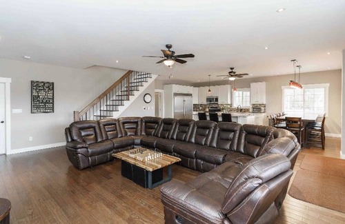 Huntsville Cottage | SunShine Shores Waterfront Cottage