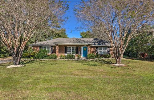 Navarre House | Sunshine State Escape 3 Mi to Navarre Beach!