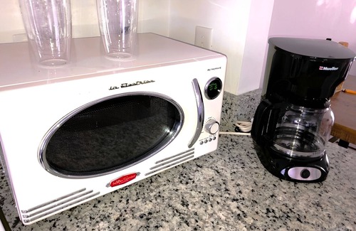 Wilmington Condo | Sunshine Suite: Corporate Living, 2BR, Pool Access. WiFi