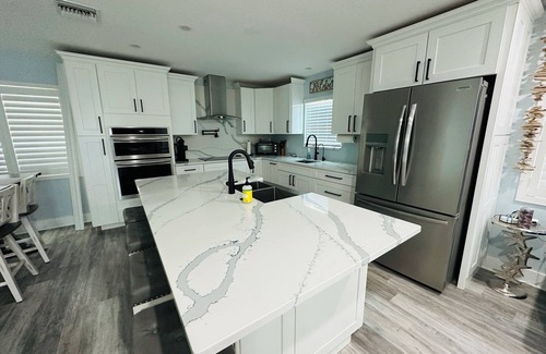 Fort Myers Beach House | Sunshine, Sunsets and Sand - Just 3 minutes away!