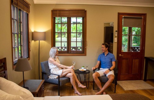 West Woombye Cabin | Sunshine Valley Cottages