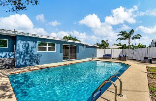 Hunt Club House | Sunshine Villa - with Private Pool