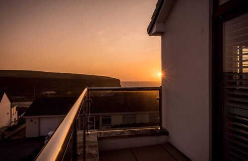 Mawgan Porth House | Sunspray - Four Bedroom House, Sleeps 8