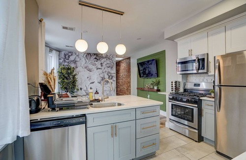 Jersey City Apartment | SunSuite - 6 Min. Walk to Trains - Summer Special!