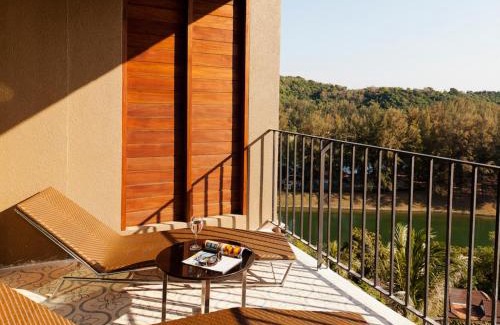 Nai Harn Resort | SUNSURI PHUKET, Nai Harn Beach