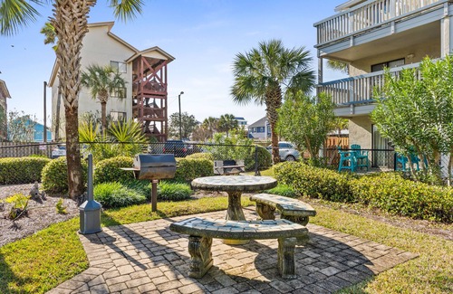 Holiday Beach Condo | Sunswept Condo Rentals by Panhandle Getaways