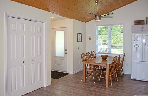 Otonabee-South Monaghan Cottage | Sunview Cottage - Five Bedroom Cottage, Sleeps 10