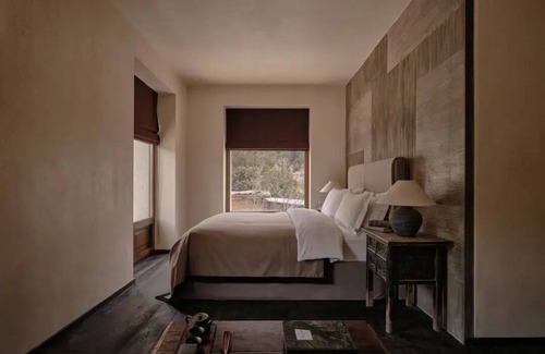 Deqen County Hotel | Sunyata