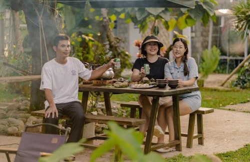 Lang Co Bed & Breakfast | Suoi Da Homestay
