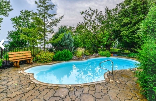 Saint-Mathias-sur-Richelieu House | Superb waterfront house in the Chambly basin