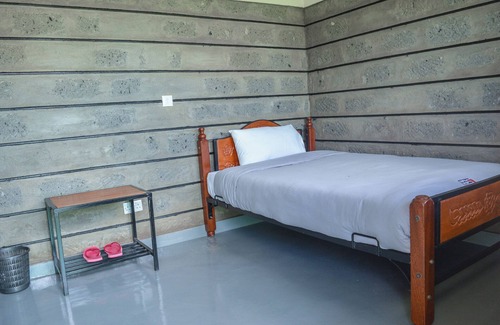 Makueni Bed & Breakfast | Supastop