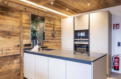 Sankt Martin am Tennengebirge Apartment | Superior apartment with 2 bedrooms. & infinity pool