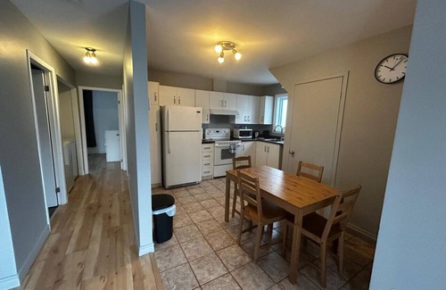 Les Rivieres Apartment | Super 4.5 fraîchement rénové!