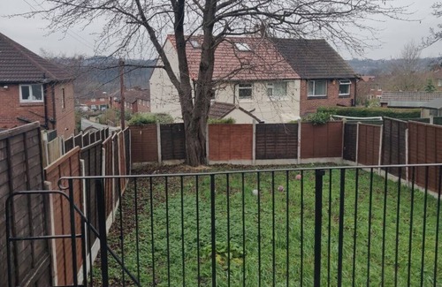 Leeds House | Super 7Bed House - Hot Tub - Large Gathering Meets