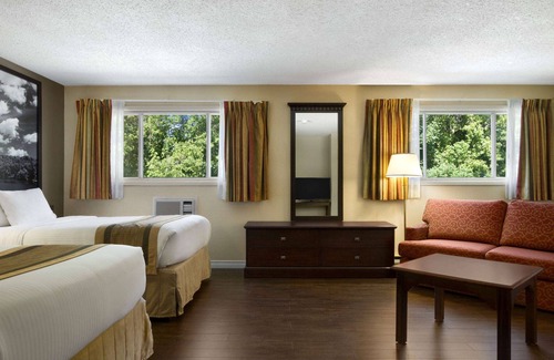 Elizabethtown-Kitley Hotel | Super 8 by Wyndham Brockville