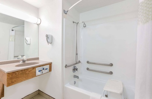 North Sioux City Hotel | Super 8 by Wyndham North Sioux City