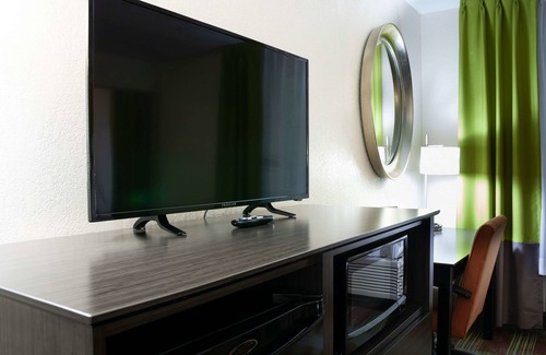 Arkansas City Hotel | Super 8 by Wyndham Arkansas City KS