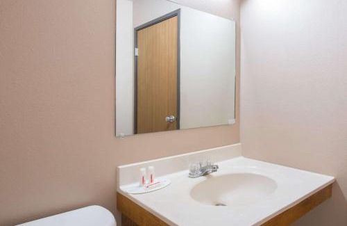 Abilene Hotel | Super 8 by Wyndham Abilene KS