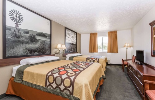 Alma Hotel | Super 8 by Wyndham Alma