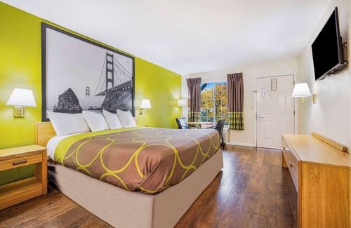 North Auburn Hotel | Super 8 by Wyndham Auburn