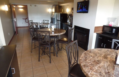 Homewood Hotel | Super 8 by Wyndham Beaver Falls
