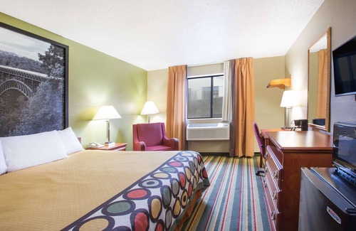 Sprague Hotel | Super 8 by Wyndham Beckley