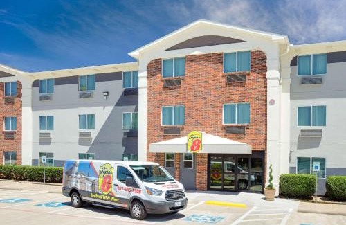 Bedford Hotel | Super 8 by Wyndham Bedford DFW Airport West