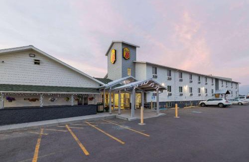 Bozeman Hotel | Super 8 by Wyndham Belgrade/Bozeman Airport