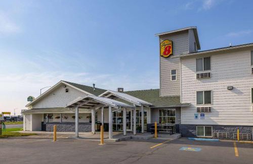 Bozeman Hotel | Super 8 by Wyndham Belgrade/Bozeman Airport