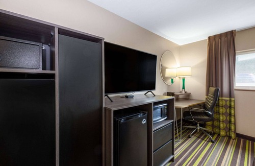Bozeman Hotel | Super 8 by Wyndham Belgrade/Bozeman Airport