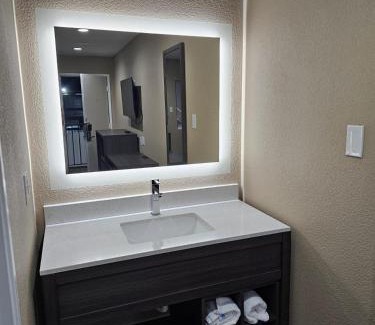 Big Spring Hotel | Super 8 by Wyndham Big Spring