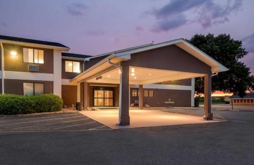 Blue Earth Hotel | Super 8 by Wyndham Blue Earth