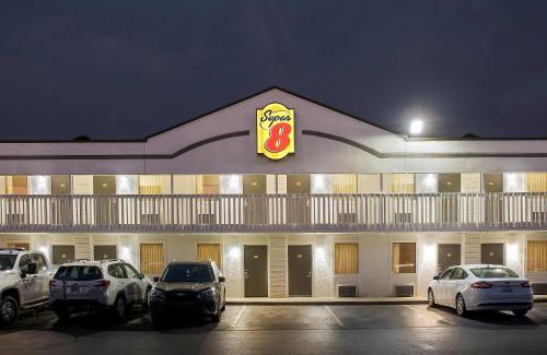 Brownsburg Hotel | Super 8 by Wyndham Brownsburg
