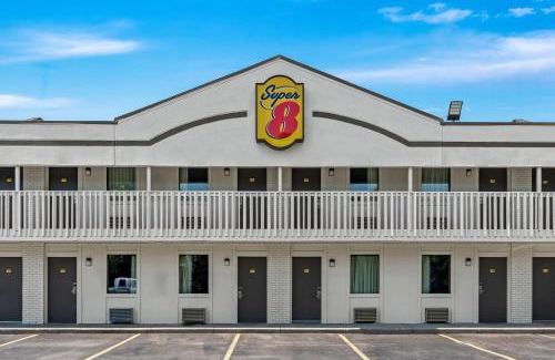 Brownsburg Hotel | Super 8 by Wyndham Brownsburg