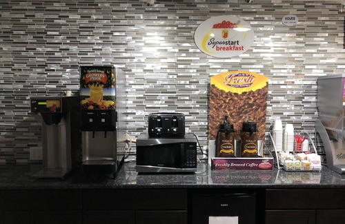 Brownsburg Hotel | Super 8 by Wyndham Brownsburg