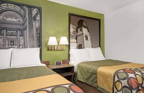 Buffalo Hotel | Super 8 by Wyndham Buffalo