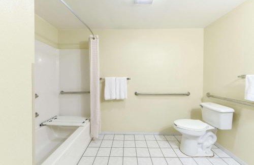 Burleson Hotel | Super 8 by Wyndham Burleson Fort Worth Area