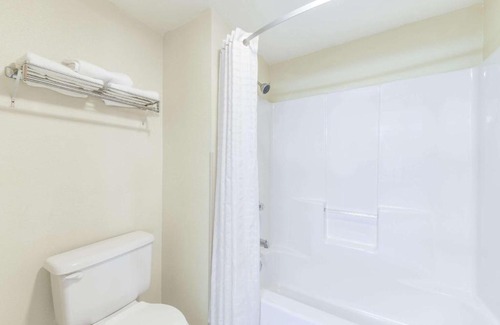 Burleson Hotel | Super 8 by Wyndham Burleson Fort Worth Area