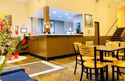 Burlington Hotel | Super 8 by Wyndham Burlington