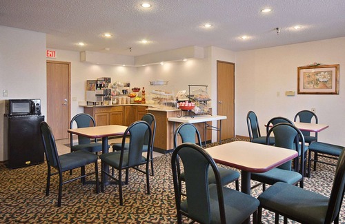 Crawfordsville Hotel | Super 8 by Wyndham Crawfordsville