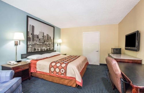 Camp Springs Hotel | Super 8 by Wyndham Camp Springs/Andrews AFB DC Area