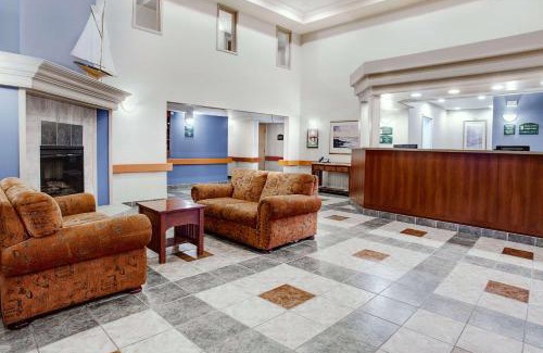 Caraquet Hotel | Super 8 by Wyndham Caraquet