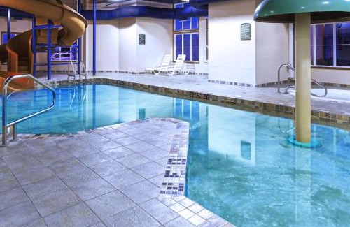 Caraquet Hotel | Super 8 by Wyndham Caraquet