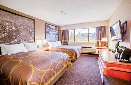 Castlegar Hotel | Super 8 by Wyndham Castlegar BC