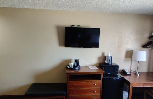 Champaign Hotel | Super 8 by Wyndham Champaign