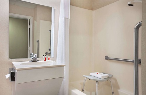 Cherokee Hotel | Super 8 by Wyndham Cherokee