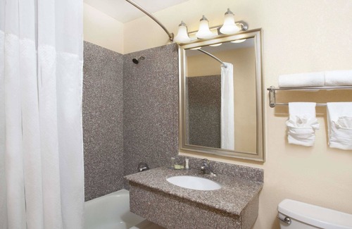 Northlake Hotel | Super 8 by Wyndham Chicago Northlake O'Hare South