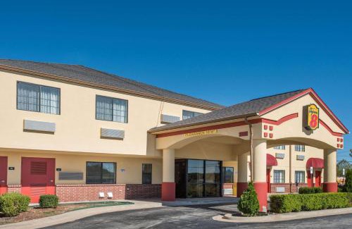 Claremore Hotel | Super 8 by Wyndham Claremore OK