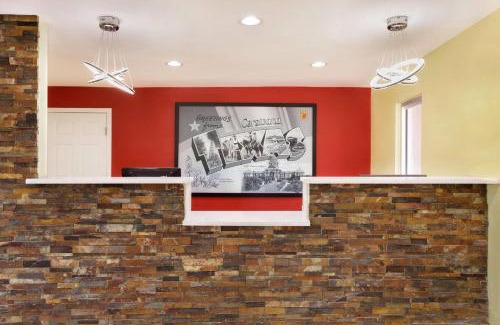Corsicana Hotel | Super 8 by Wyndham Corsicana